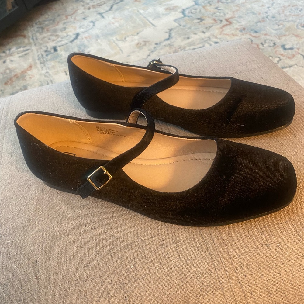 GAP Women's Black Velvet Mary Jane Shoes Sz 8